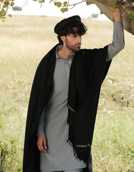 BLACK WOOL MEN SHAWL